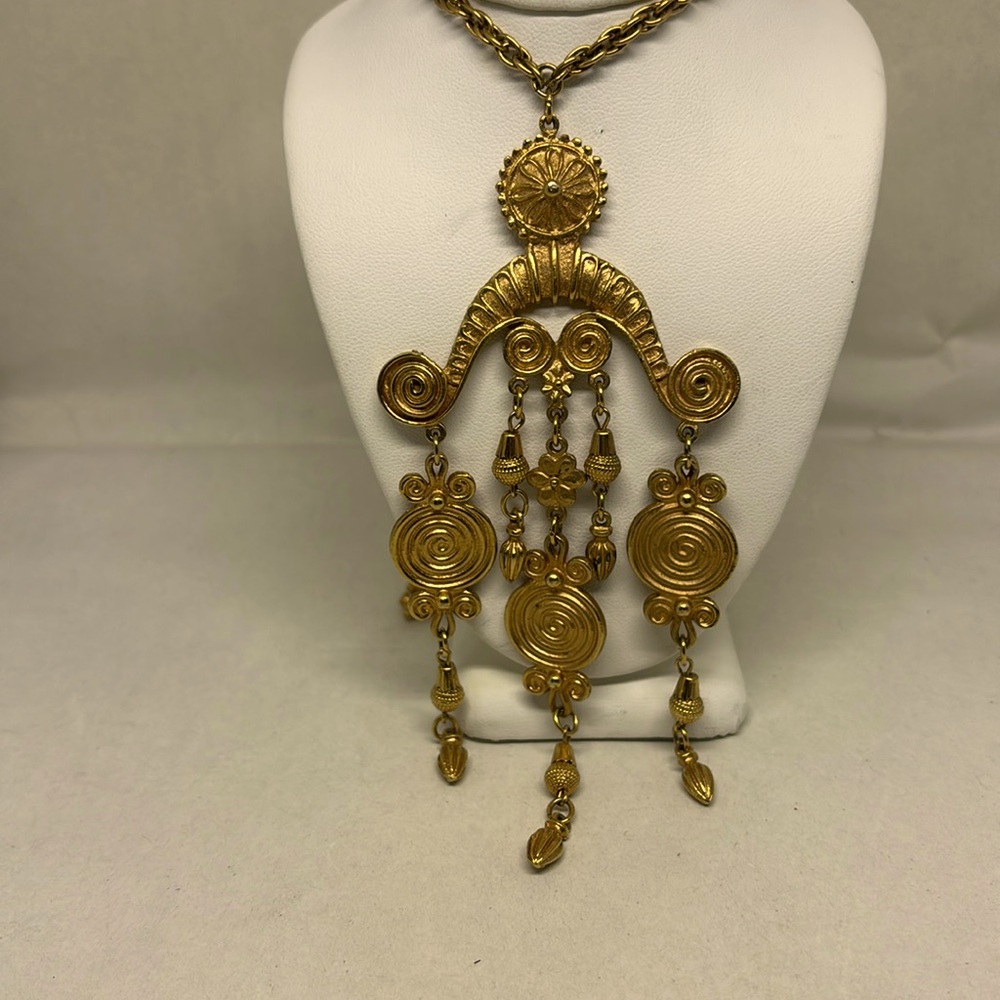 Stupendous Vendome Etruscan Revival necklace - Picture 4 of 13